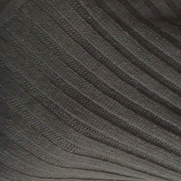 Poncho - Picture 3 of 7